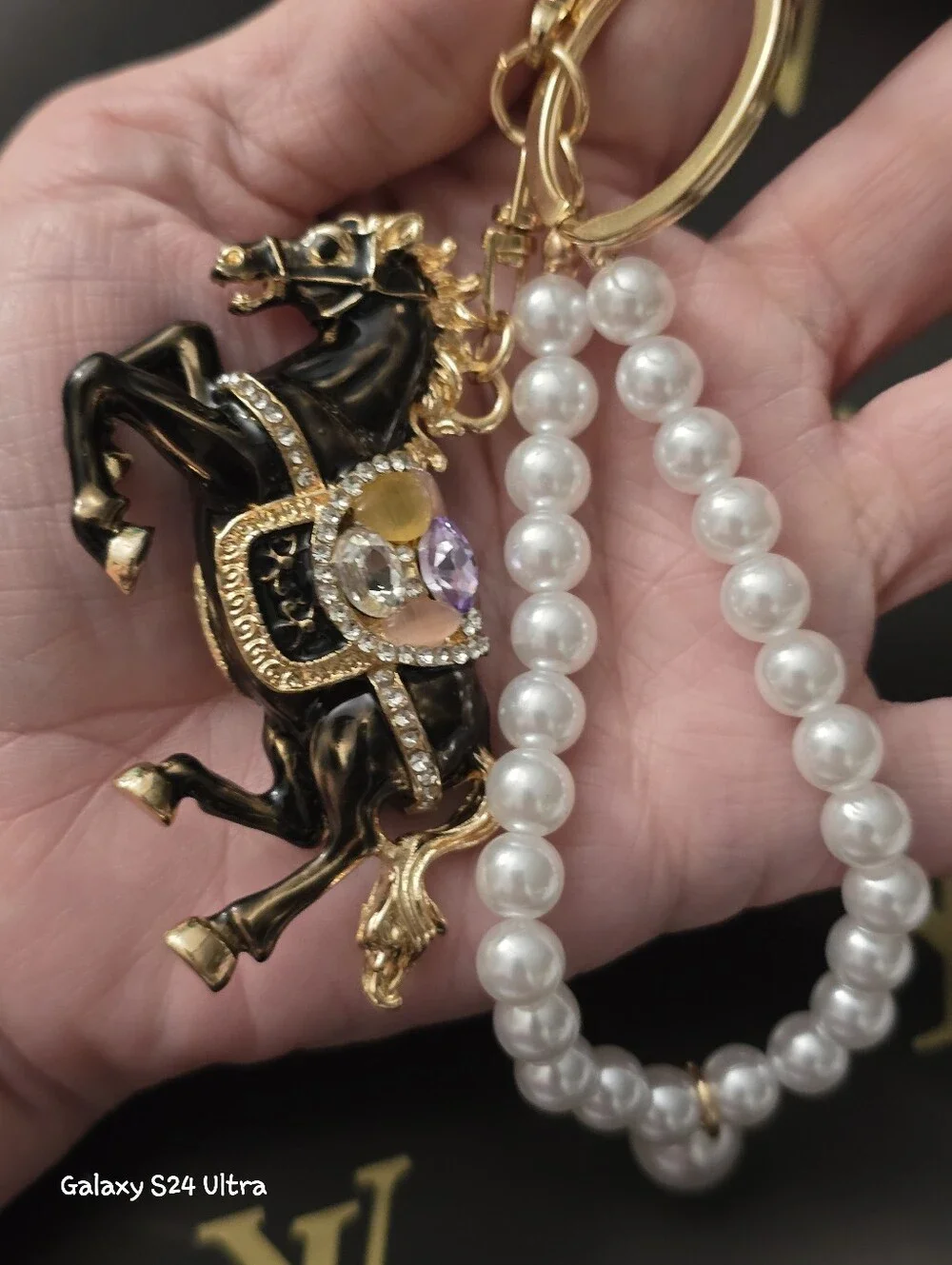 Beautiful Horse & Pearl Bag Charm/ Keychain NEW